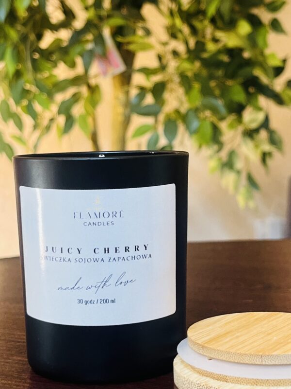 Świeca sojowa zapachowa w szkle Juicy Cherry